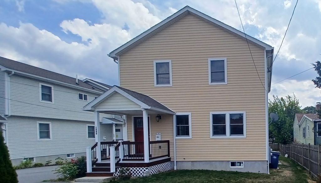 Exterior, Facade, American Craftsman