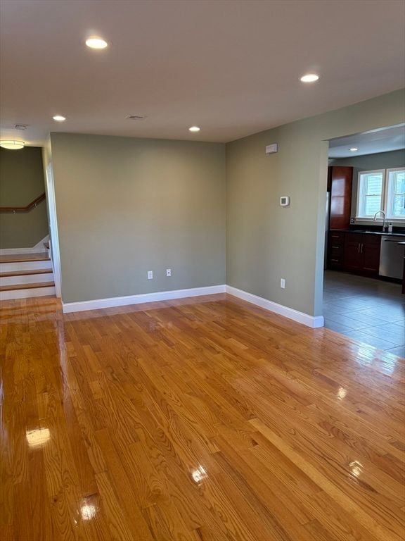Empty room, Interior, Recessed Lighting, Wood Texture Flooring