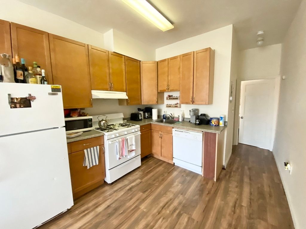 Interior, Kitchen, Wood Texture Flooring