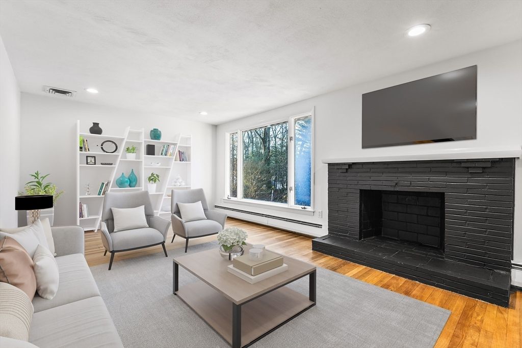 Fireplace, Interior, Living room, Recessed Lighting, Wood Texture Flooring