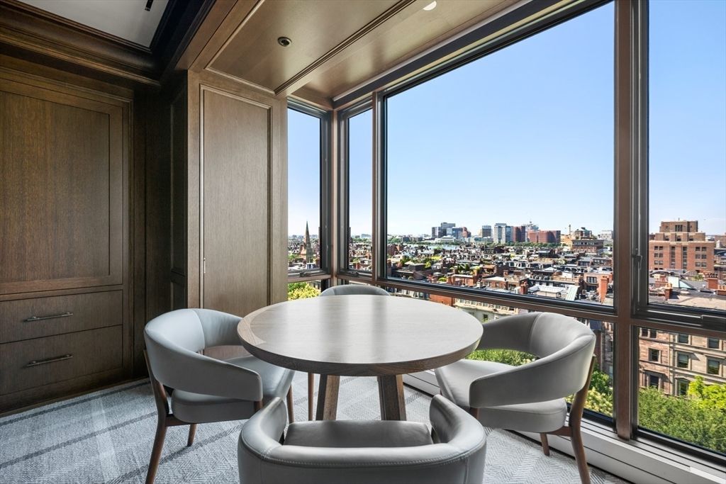 Dining room, Interior, Recessed Lighting
