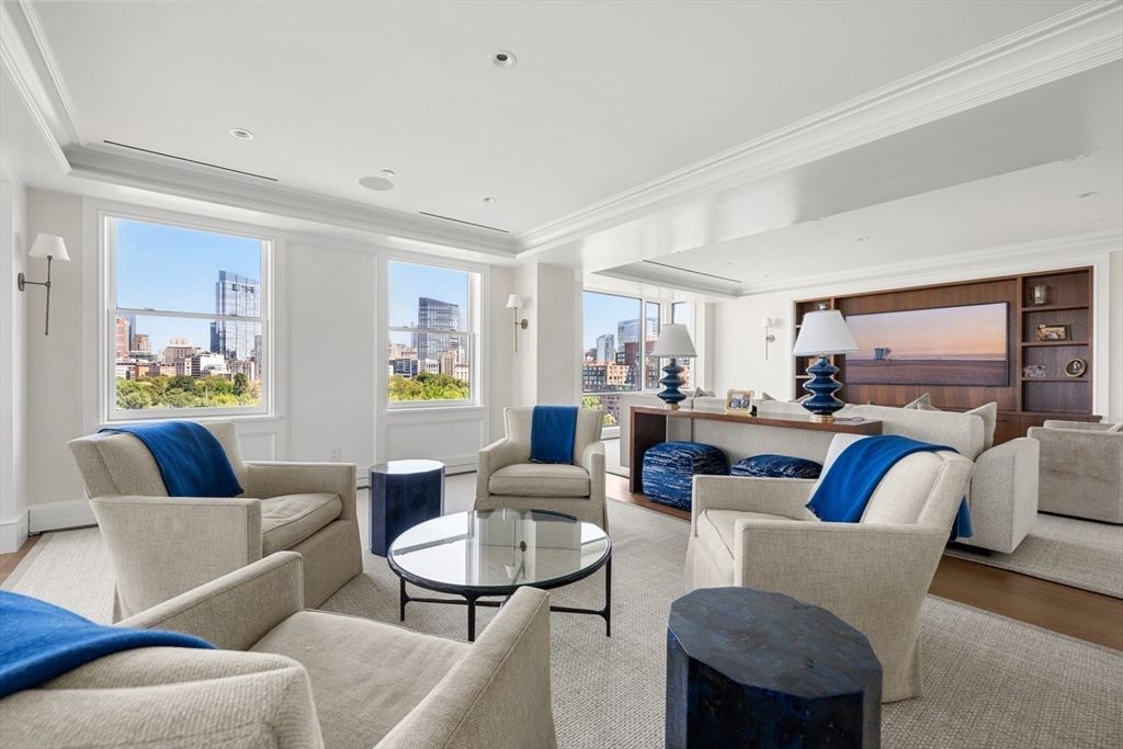 Interior, Living room, Recessed Lighting, Water, Wood Texture Flooring