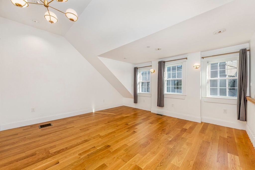 Empty room, Interior, Pendant Lights, Recessed Lighting, Wood Texture Flooring