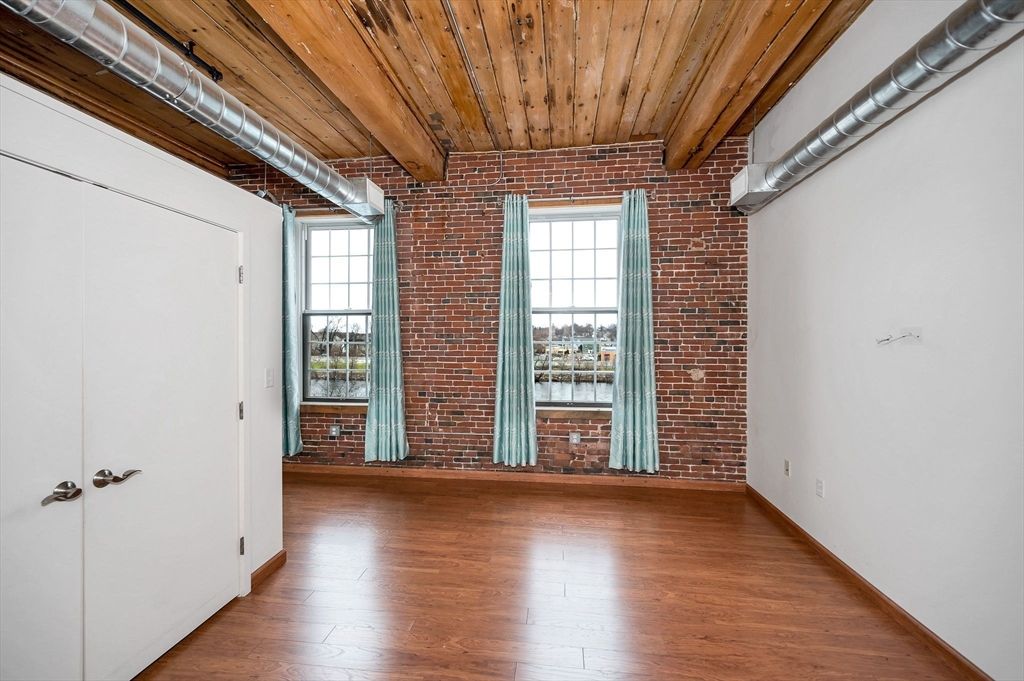 Empty room, Interior, Stone Walls, Wooden Ceilings, Wood Texture Flooring
