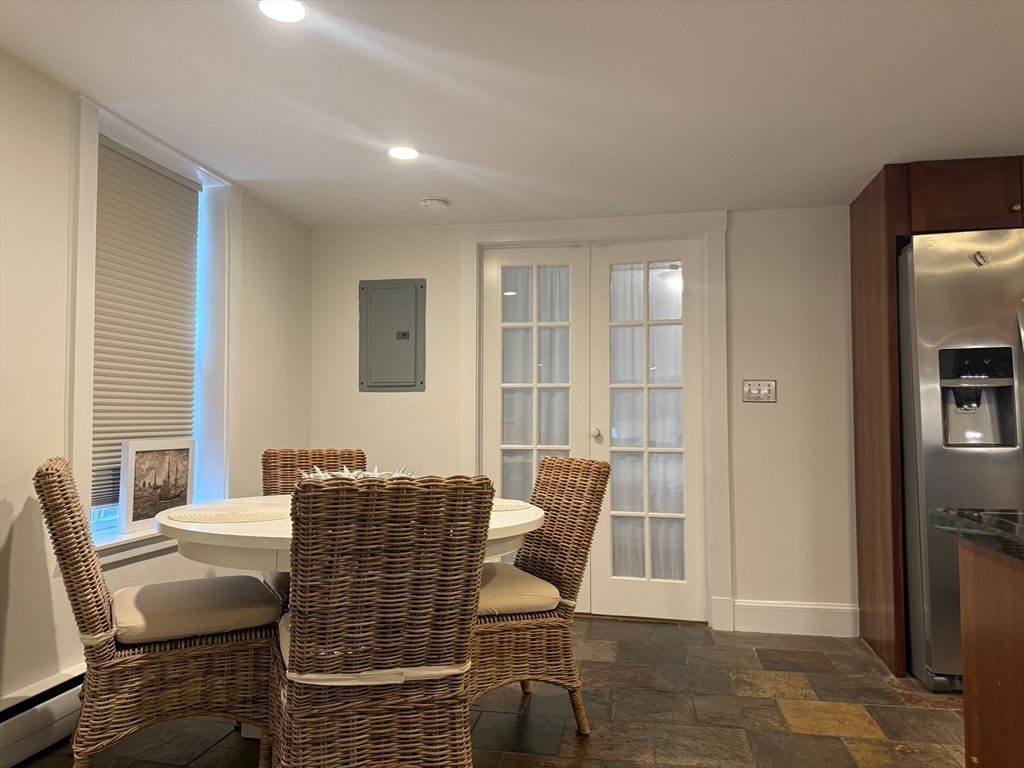 Dining room, Interior, Recessed Lighting