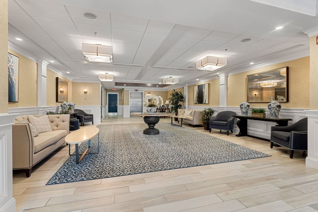 Interior, Living room, Pendant Lights, Recessed Lighting, Wood Texture Flooring