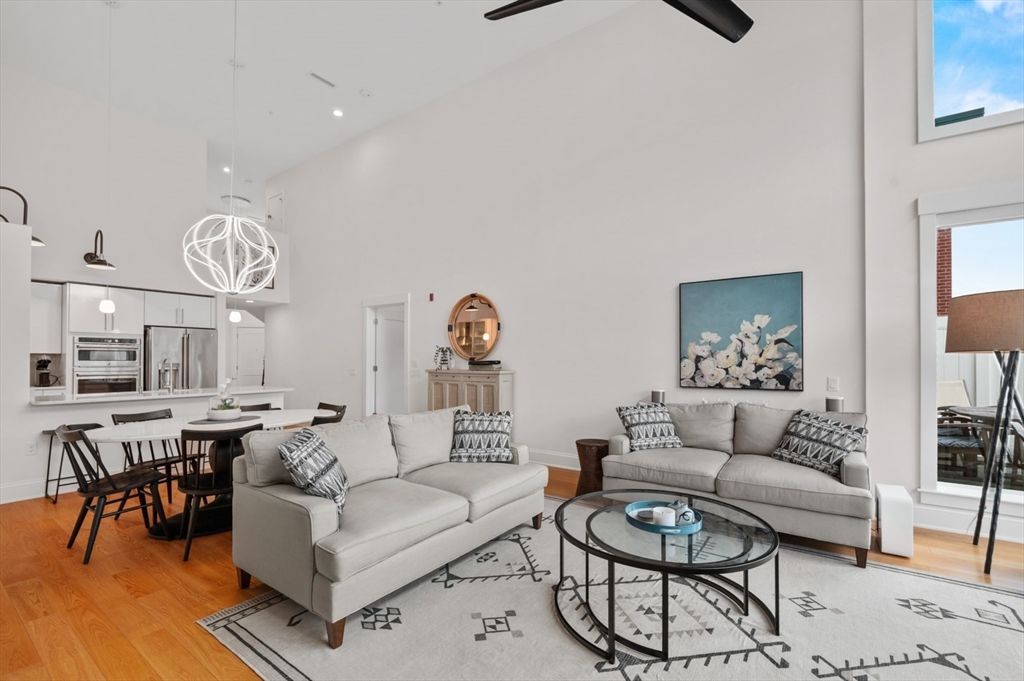 Dining room, Interior, Kitchen, Living room, Pendant Lights, Recessed Lighting, Stainless Steel Appliances, Wood Texture Flooring