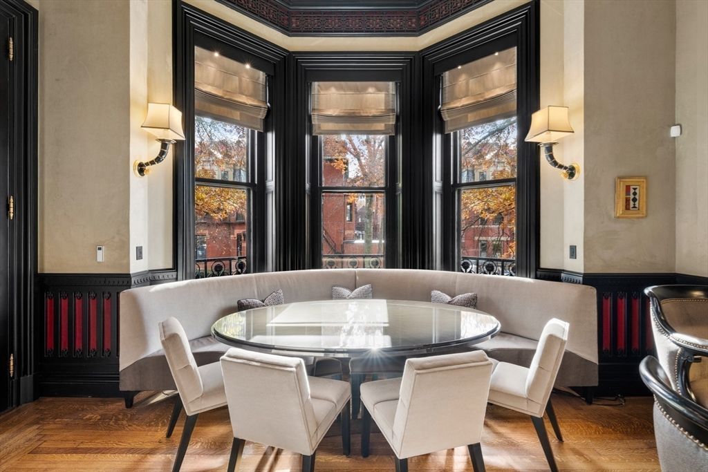 Dining room, Interior, Wood Texture Flooring