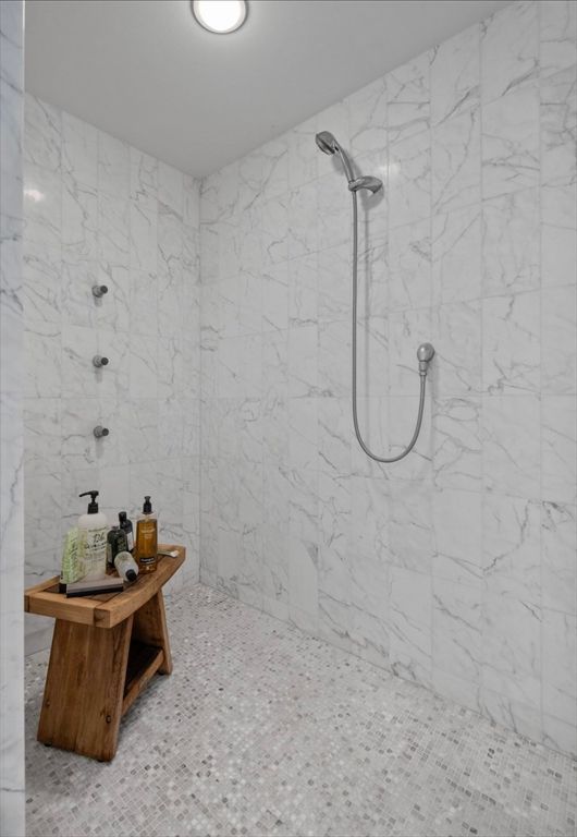 Bathroom, Interior, Marble Walls, Recessed Lighting