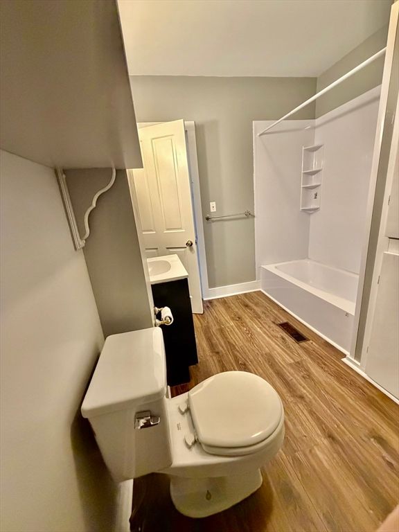 Bathroom, Interior, Wood Texture Flooring