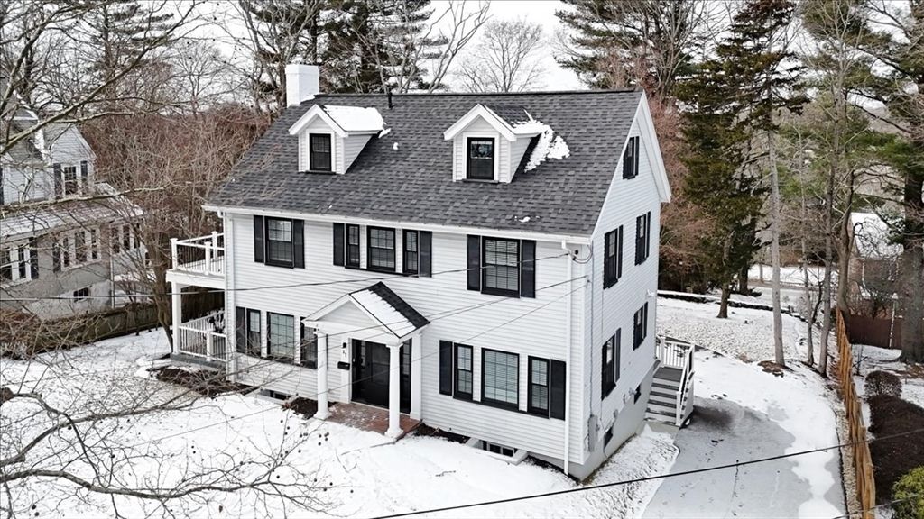 Exterior, Facade, Cape Cod