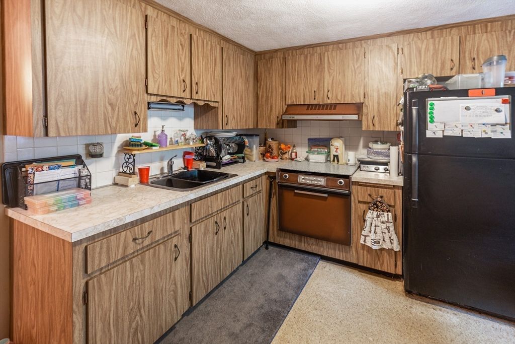 Interior, Kitchen, Tile Countertops