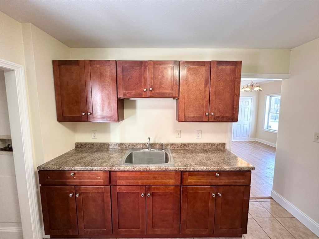 Chandelier, Interior, Wood Texture Flooring