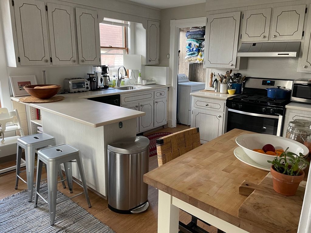 Interior, Kitchen, Wood Texture Flooring