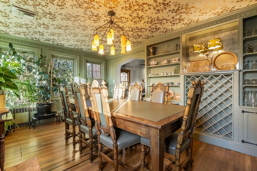 Chandelier, Dining room, Interior, Wood Texture Flooring