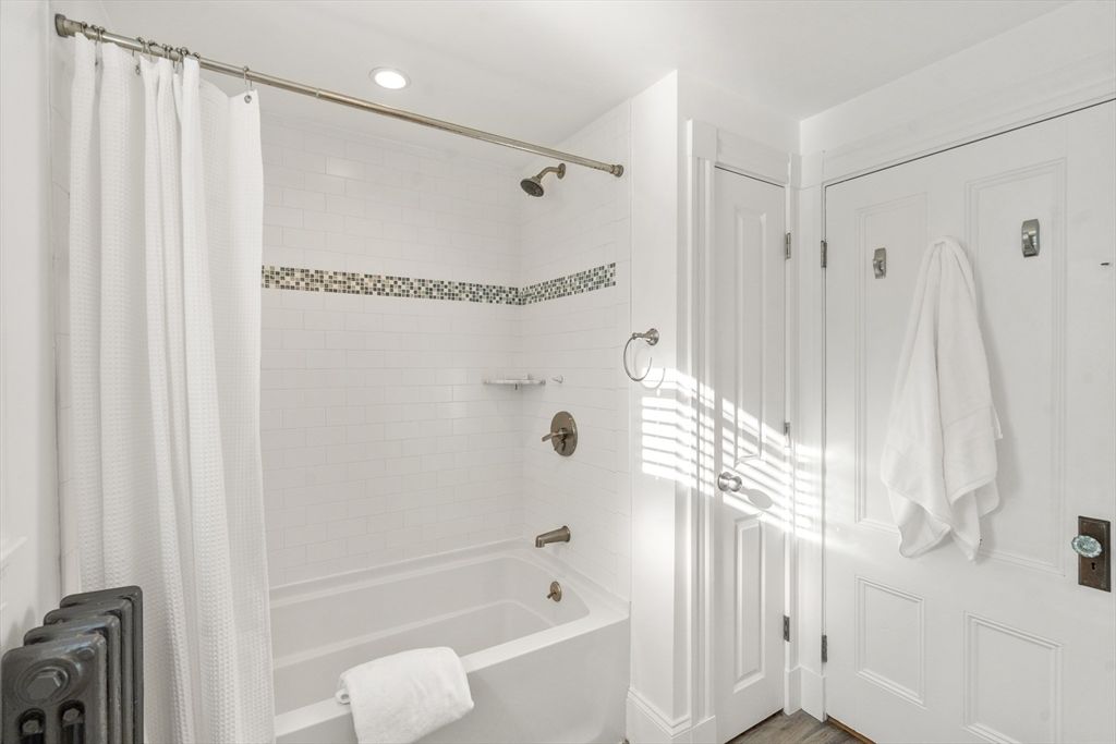 Bathroom, Interior, Recessed Lighting, Wood Texture Flooring