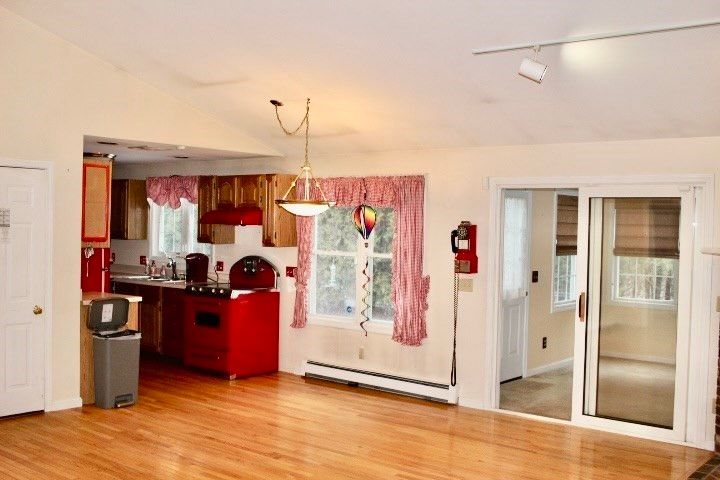 Interior, Kitchen, Pendant Lights, Wood Texture Flooring