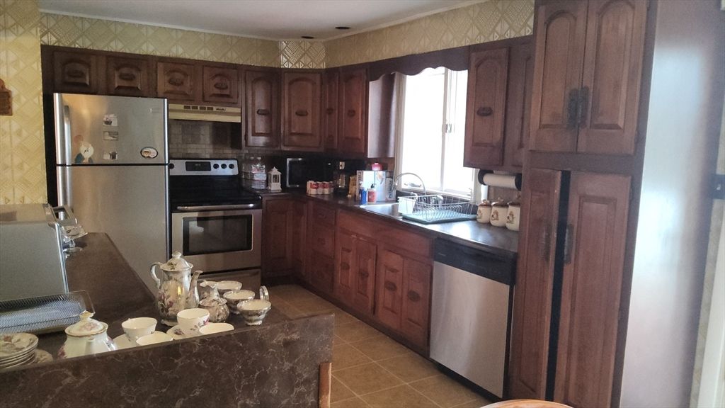 Interior, Kitchen, Stainless Steel Appliances