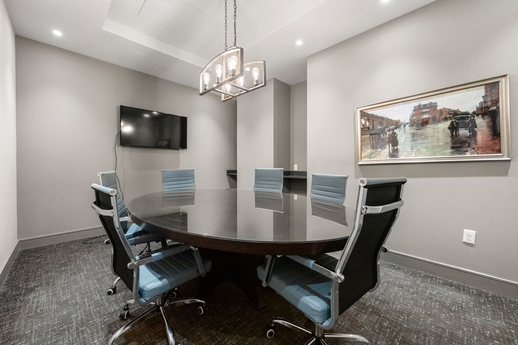 Dining room, Interior, Pendant Lights, Recessed Lighting
