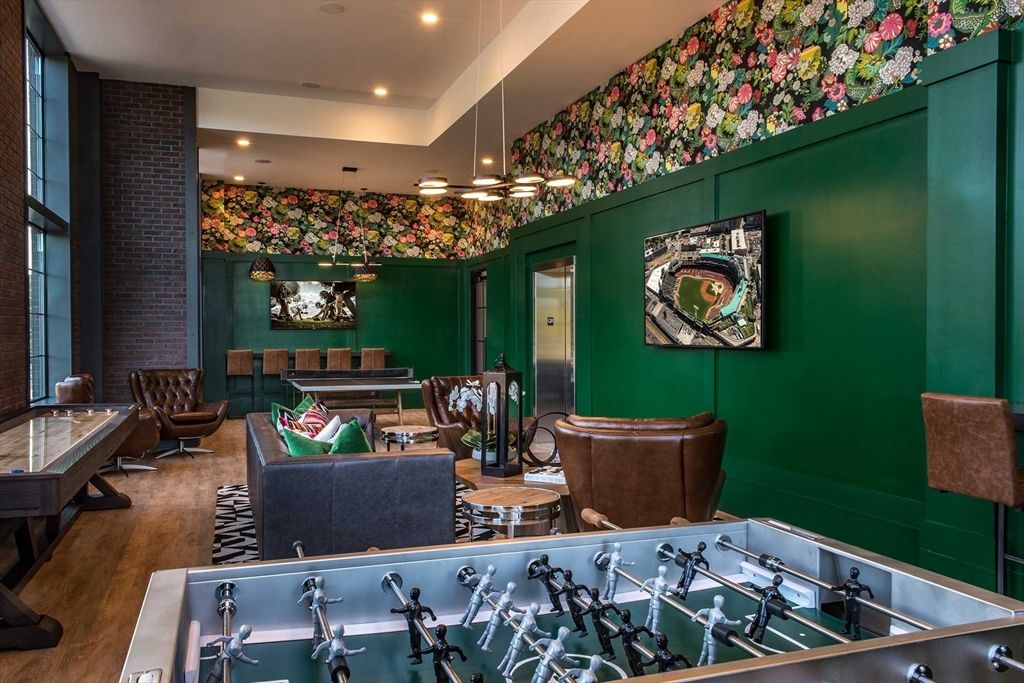 Fitness Equipment, Game Room, Interior, Pendant Lights, Recessed Lighting, Wood Texture Flooring