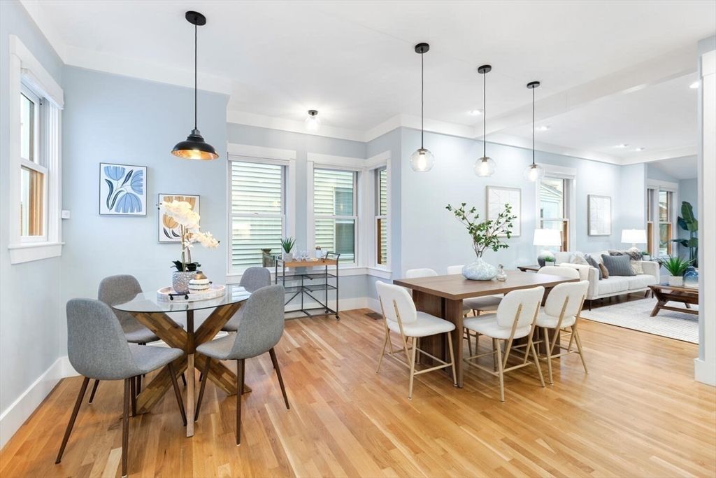 Dining room, Interior, Living room, Pendant Lights, Recessed Lighting, Wood Texture Flooring