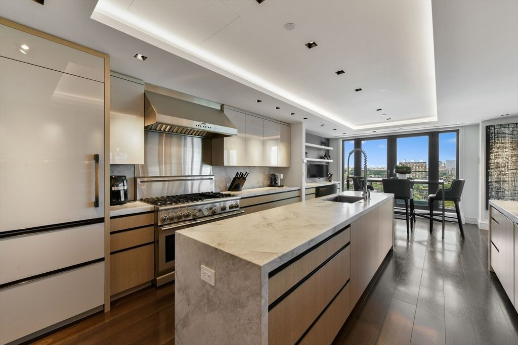 Dining room, Interior, Kitchen, Recessed Lighting, Stainless Steel Appliances, Wood Texture Flooring