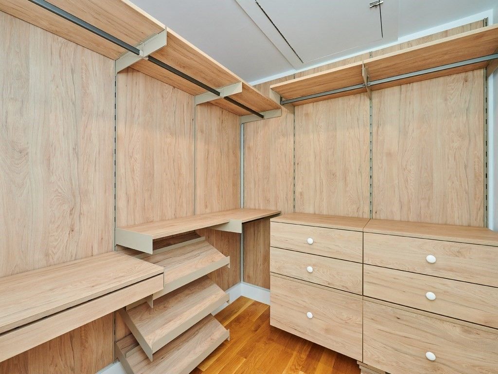 Interior, Walk-in Closets, Wood Texture Flooring
