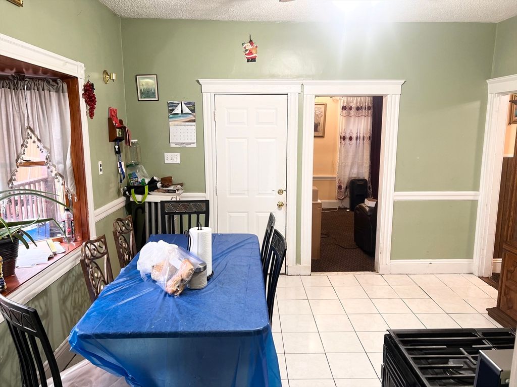 Dining room, Interior