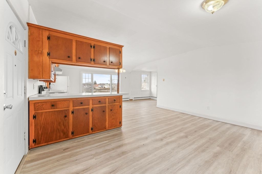 Empty room, Interior, Kitchen, Pendant Lights, Wood Texture Flooring