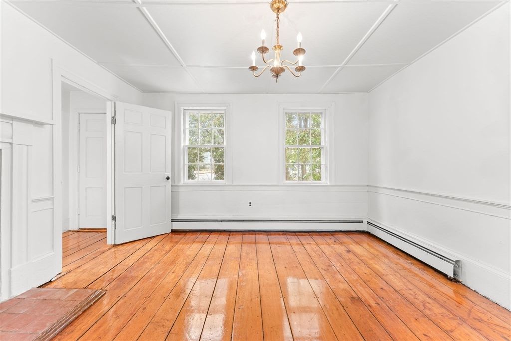 Chandelier, Empty room, Interior, Wood Texture Flooring