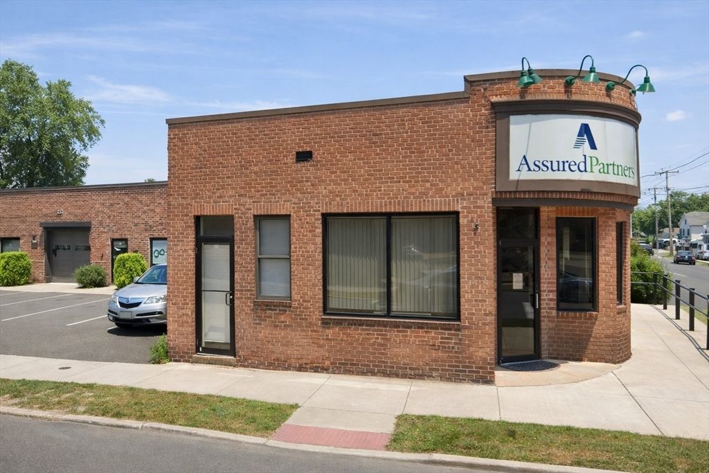 Exterior, Facade, Brick Facade, None