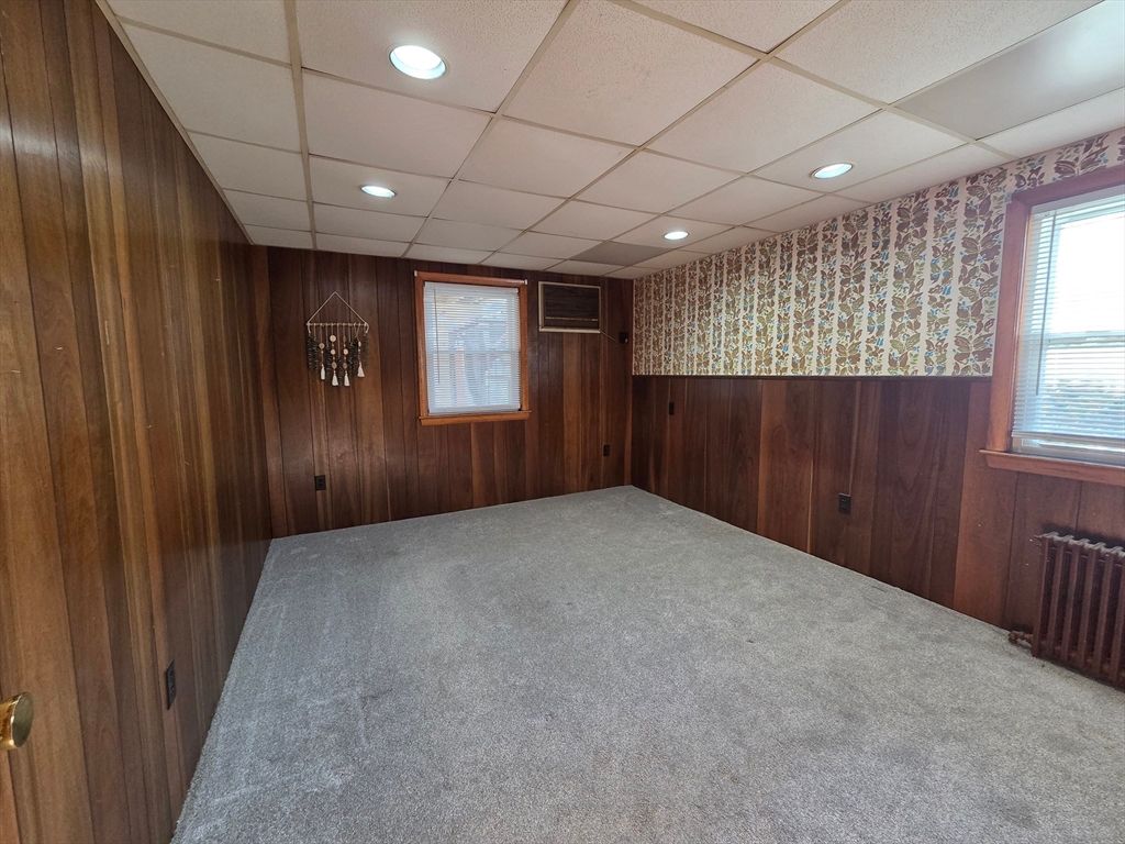 Empty room, Interior, Recessed Lighting, Wooden Walls