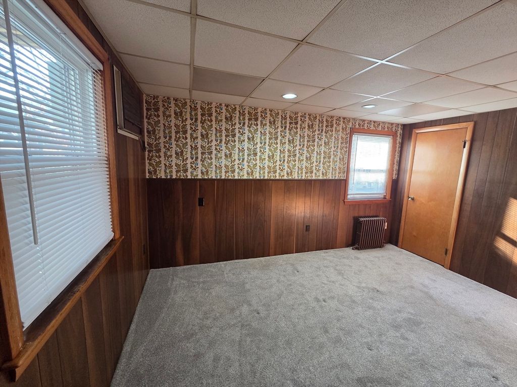 Empty room, Interior, Recessed Lighting, Wooden Walls