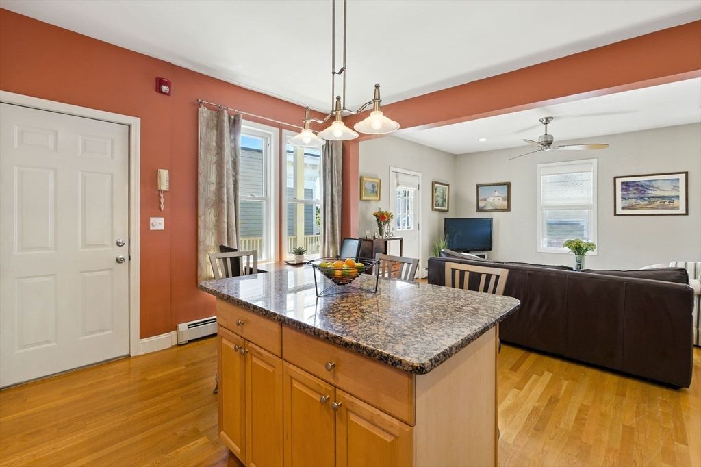 Dining room, Interior, Kitchen, Pendant Lights, Recessed Lighting, Wood Texture Flooring