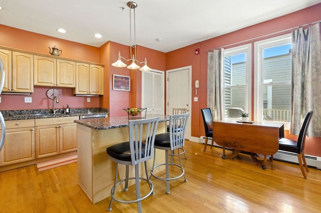 Dining room, Interior, Kitchen, Pendant Lights, Recessed Lighting, Wood Texture Flooring