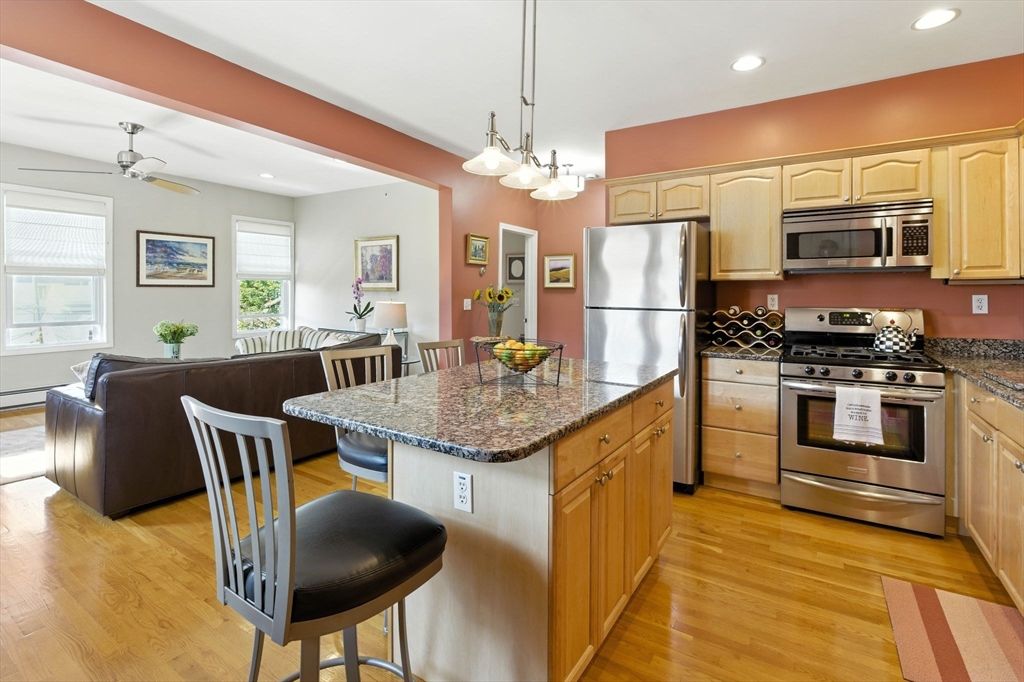 Dining room, Interior, Kitchen, Living room, Pendant Lights, Recessed Lighting, Stainless Steel Appliances, Wood Texture Flooring