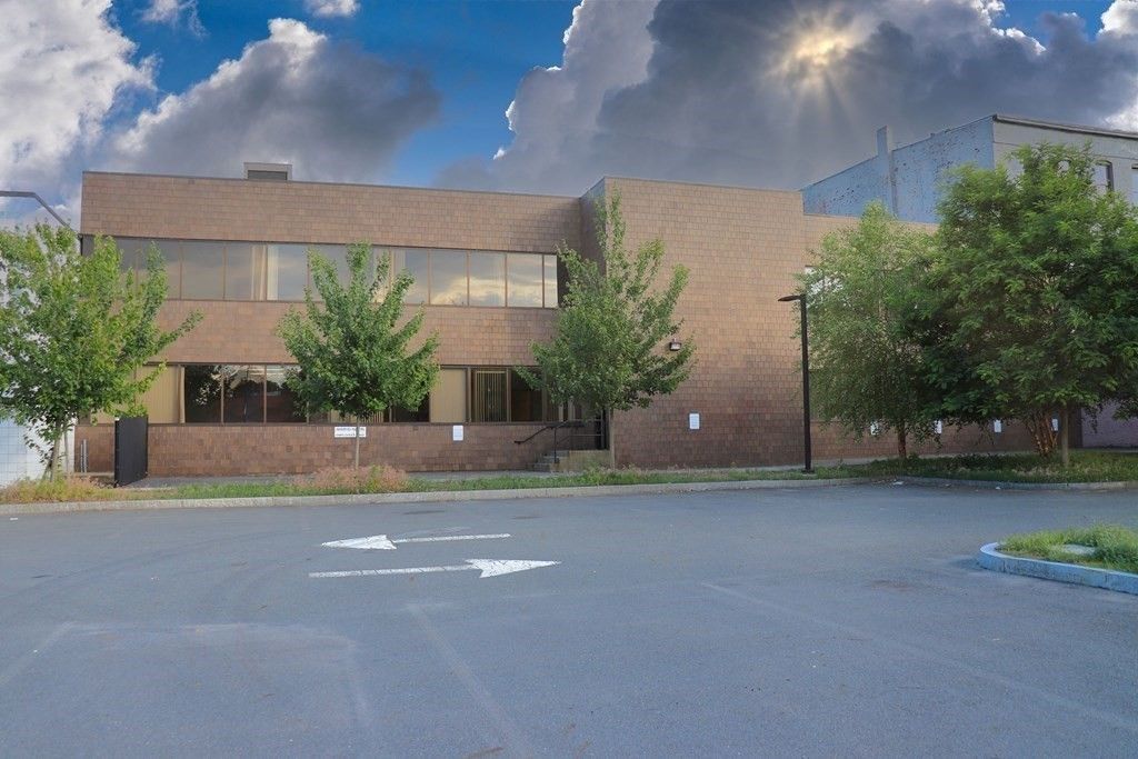 Exterior, Facade, Brick Facade, Modern