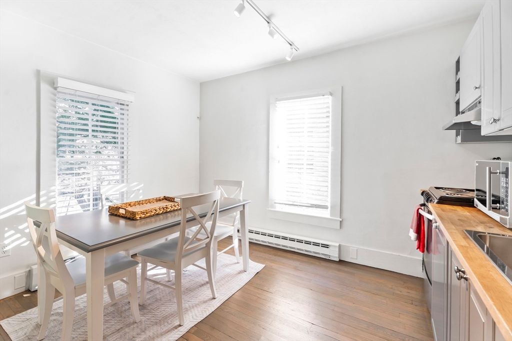 Dining room, Interior, Wood Texture Flooring