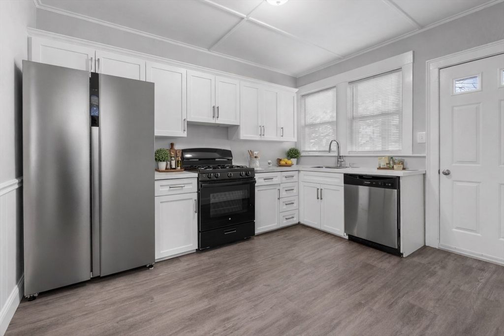 Interior, Kitchen, Stainless Steel Appliances, Wood Texture Flooring