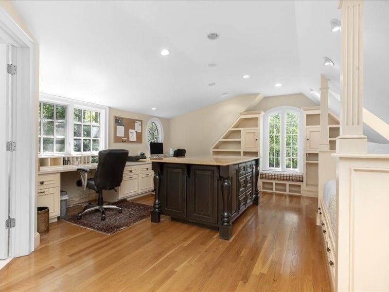 Home Office, Interior, Recessed Lighting, Wood Texture Flooring