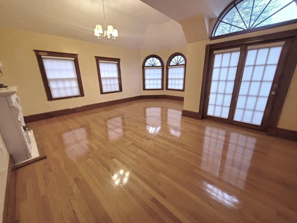 Chandelier, Empty room, Interior, Pendant Lights, Wood Texture Flooring