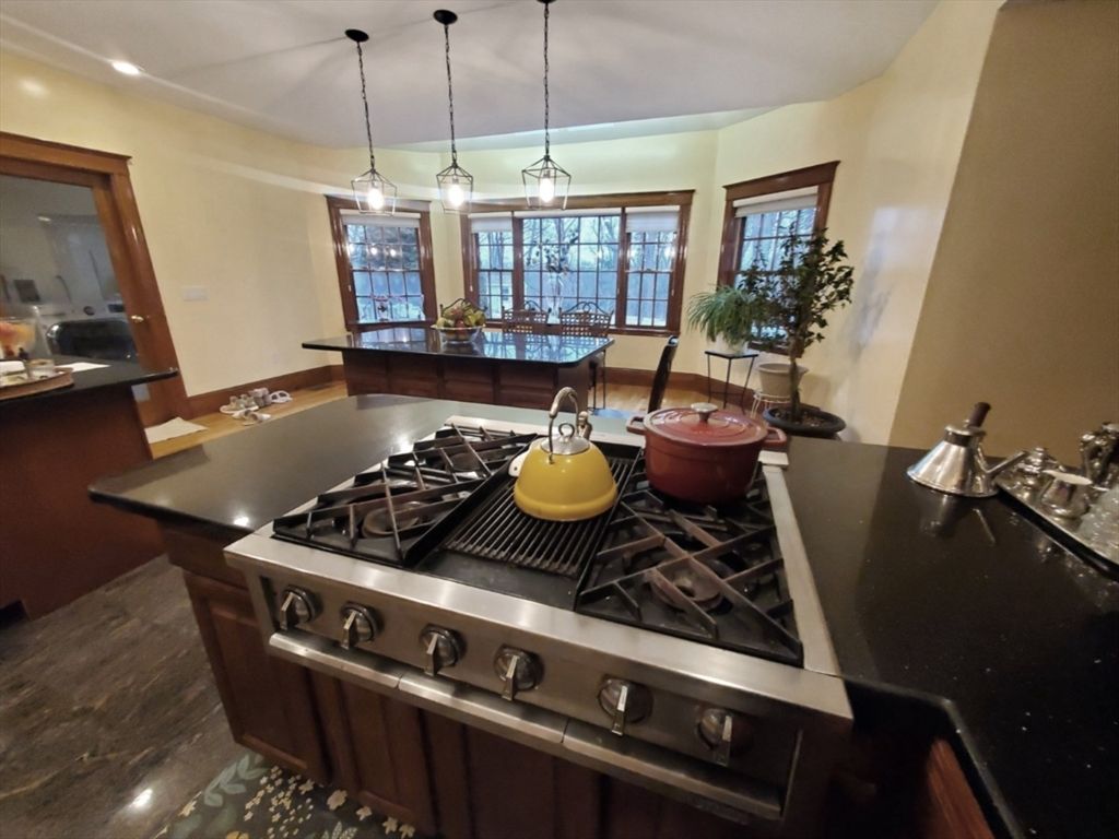 Dining room, Interior, Kitchen, Pendant Lights, Recessed Lighting, Stainless Steel Appliances