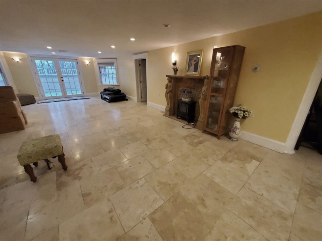 Fireplace, Interior, Recessed Lighting