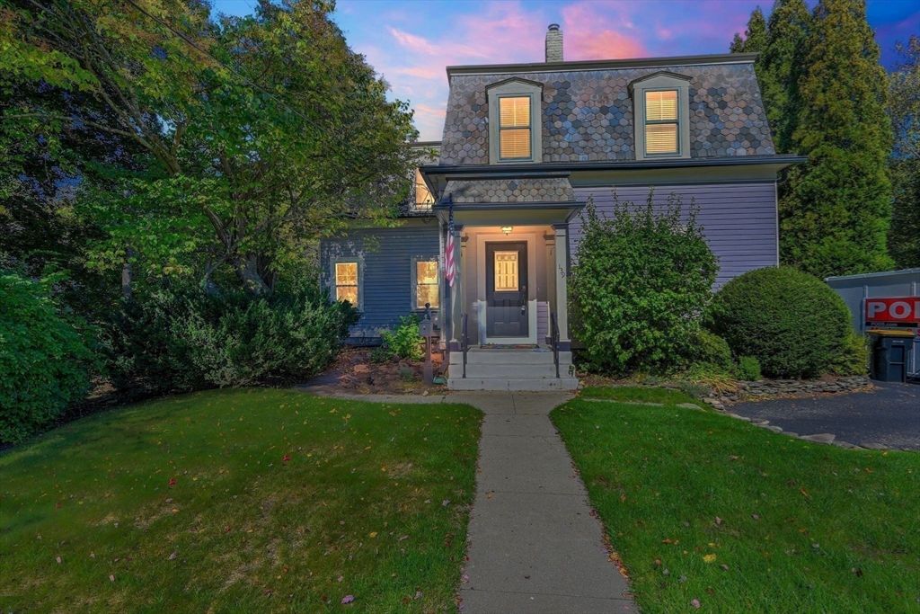 Exterior, Facade, Georgian