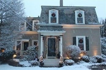 Exterior, Facade, American Foursquare