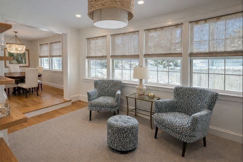 Chandelier, Dining room, Interior, Recessed Lighting, Wood Texture Flooring