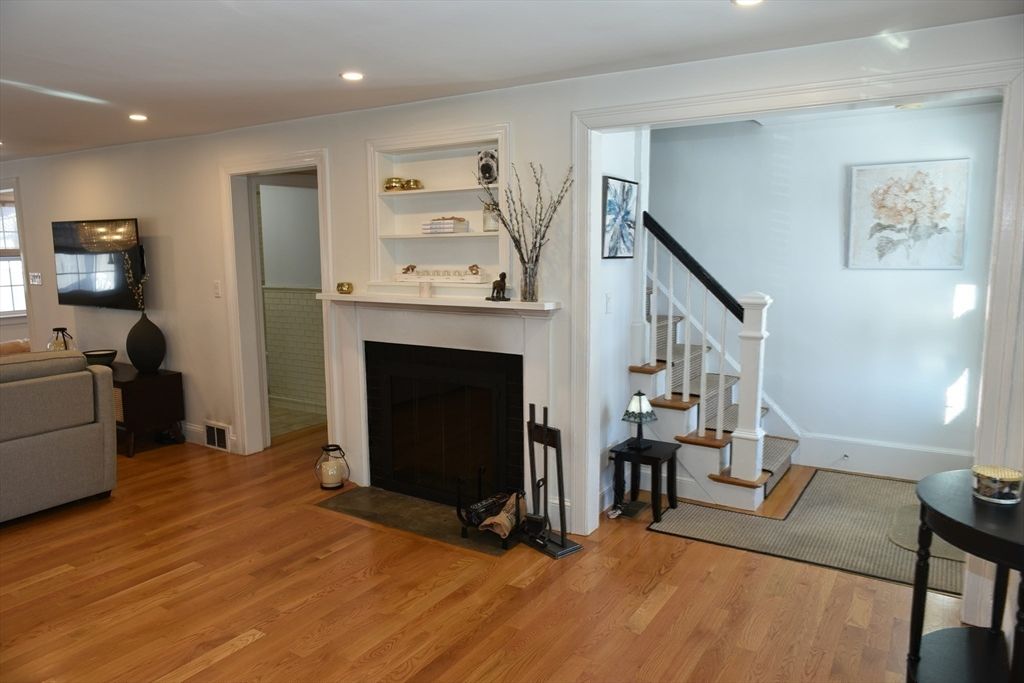 Fireplace, Interior, Recessed Lighting, Wood Texture Flooring