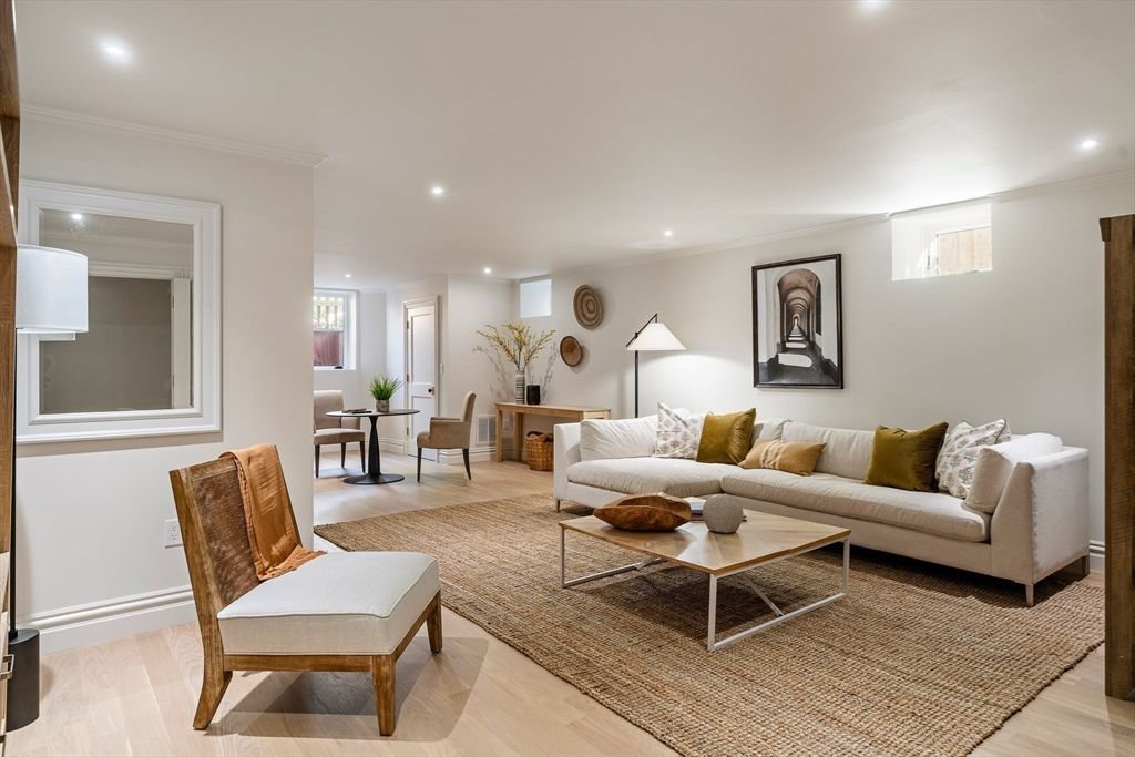 Dining room, Interior, Living room, Recessed Lighting, Wood Texture Flooring