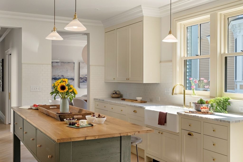 Interior, Kitchen, Pendant Lights, Wood Texture Flooring
