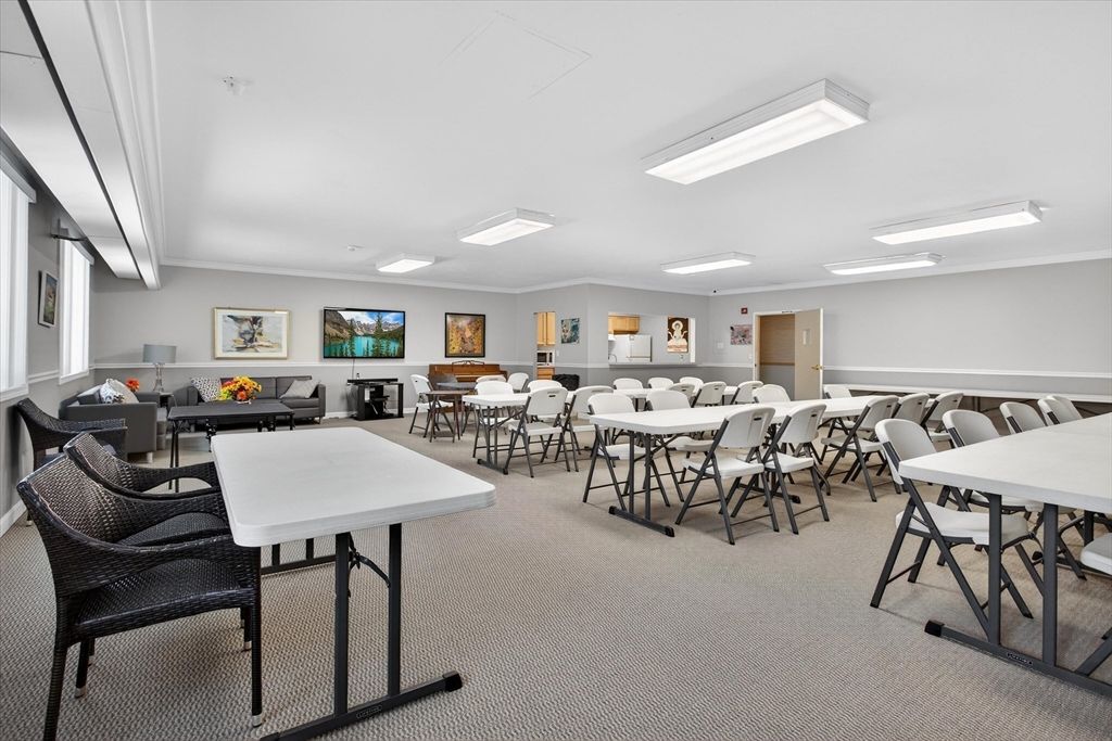 Dining room, Interior
